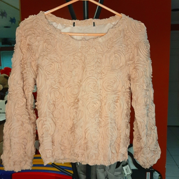 Sweater - Picture 1 of 2